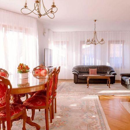 サラエヴォBeautiful Duplex In Heart Of Old Town - Free Parkingアパートメント エクステリア 写真