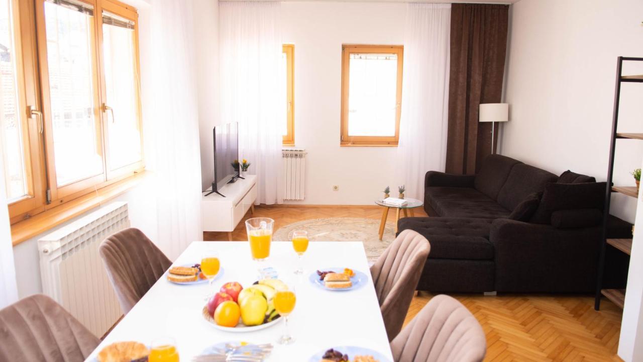 サラエヴォBeautiful Duplex In Heart Of Old Town - Free Parkingアパートメント エクステリア 写真