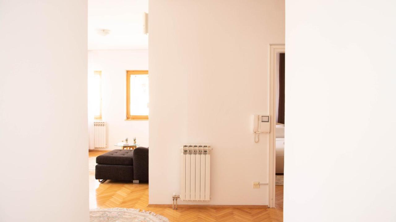 サラエヴォBeautiful Duplex In Heart Of Old Town - Free Parkingアパートメント エクステリア 写真
