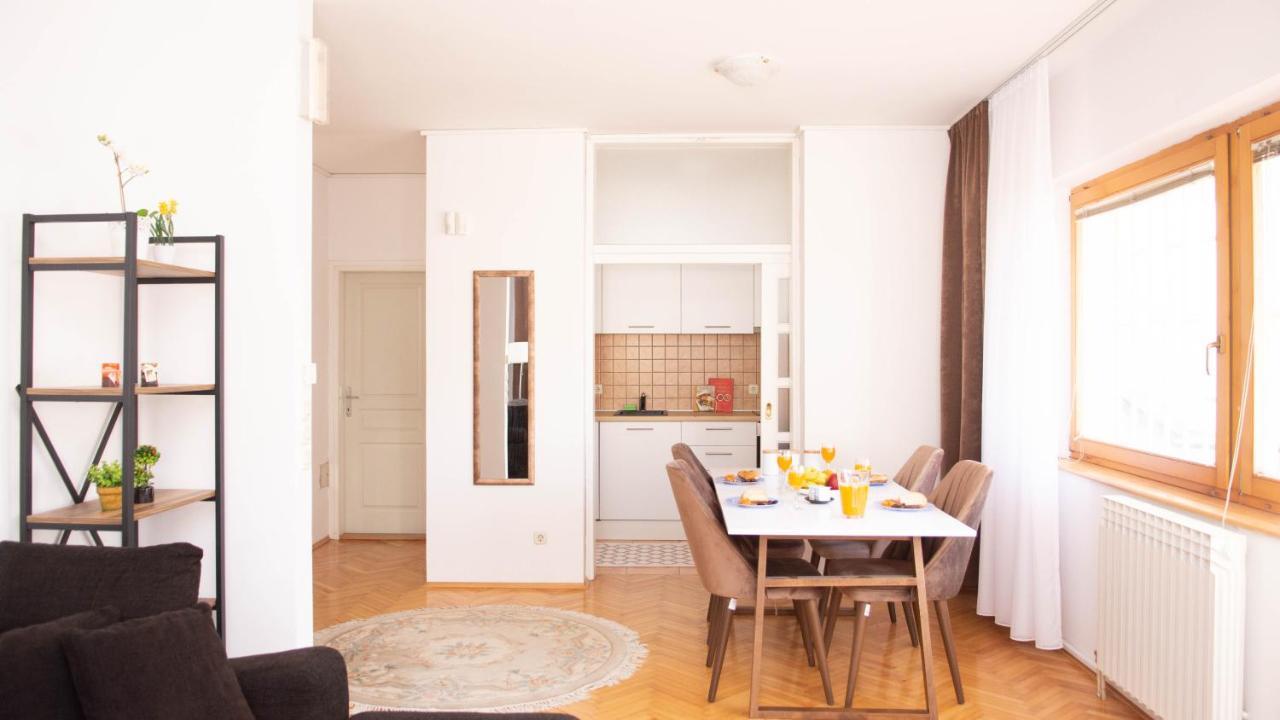 サラエヴォBeautiful Duplex In Heart Of Old Town - Free Parkingアパートメント エクステリア 写真