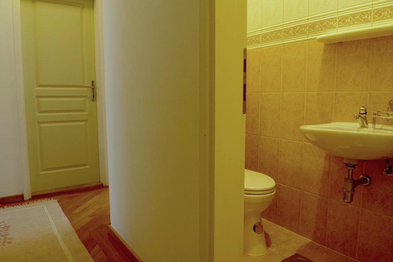 サラエヴォBeautiful Duplex In Heart Of Old Town - Free Parkingアパートメント エクステリア 写真