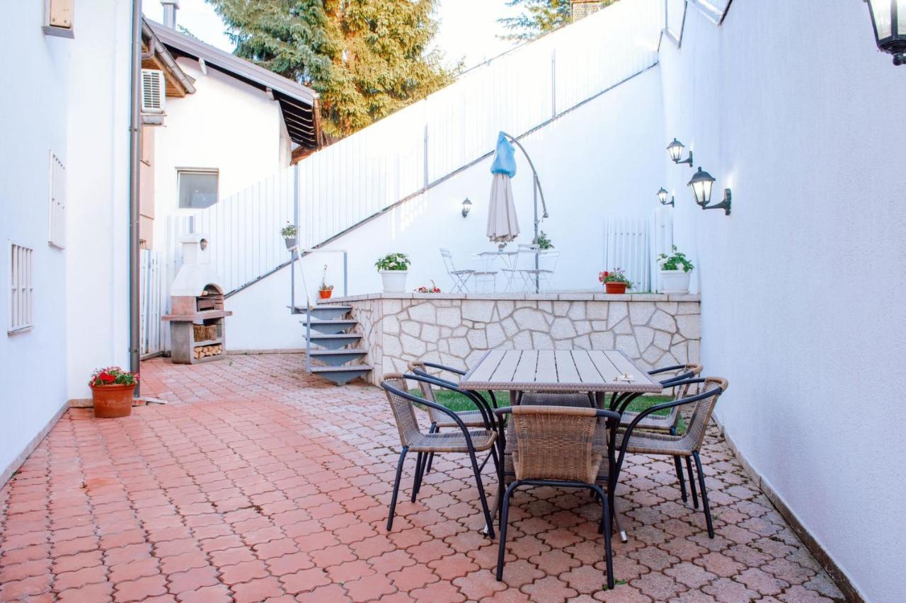 サラエヴォBeautiful Duplex In Heart Of Old Town - Free Parkingアパートメント エクステリア 写真