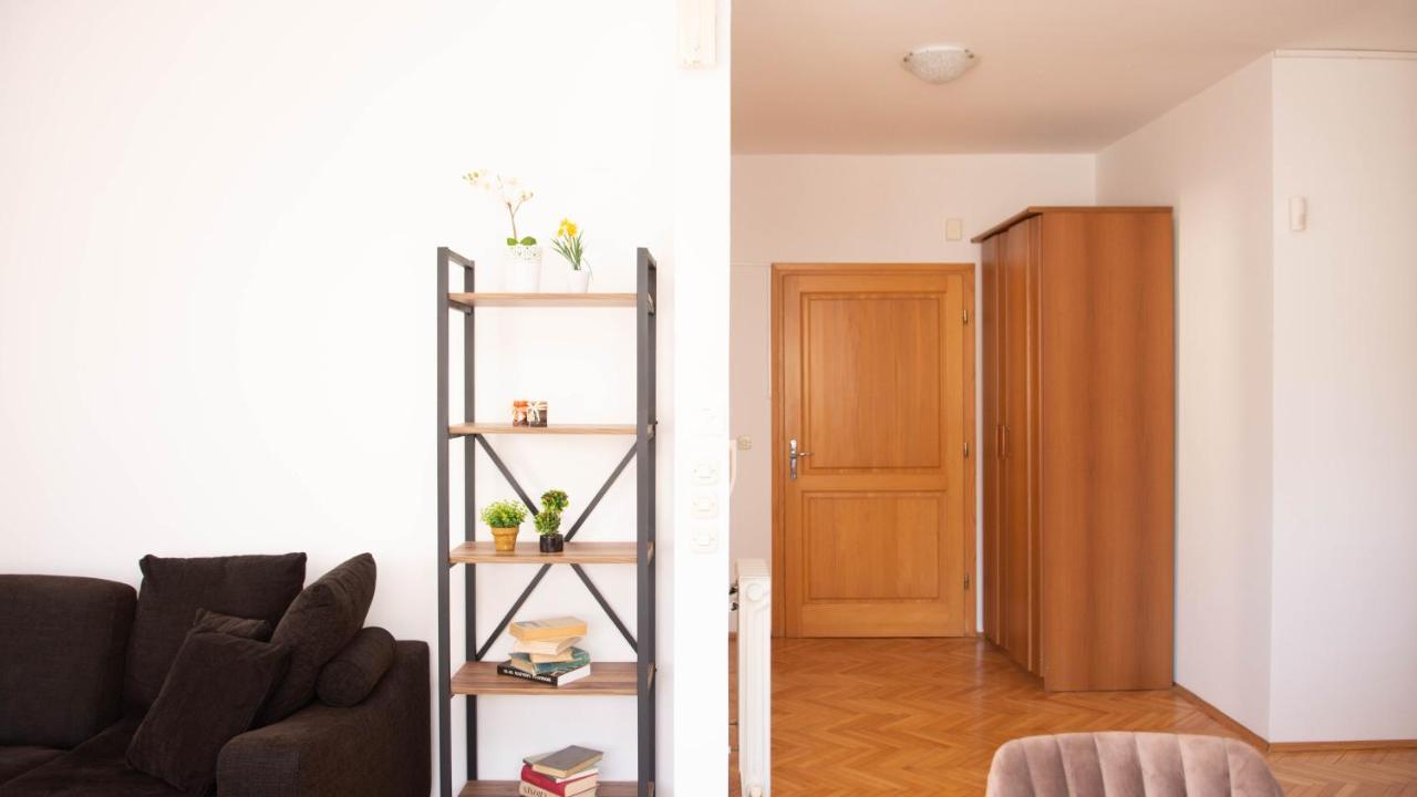 サラエヴォBeautiful Duplex In Heart Of Old Town - Free Parkingアパートメント エクステリア 写真